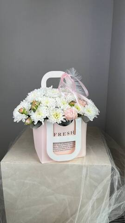 Нежная сумочка цветов