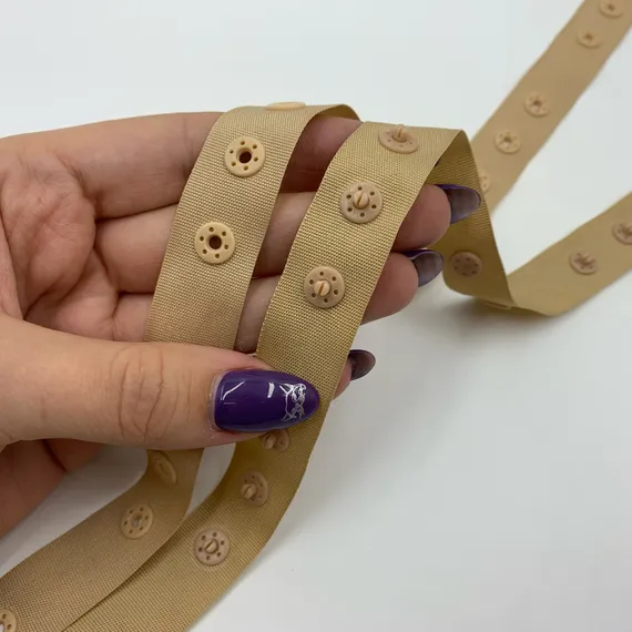 Кнопки на ленте темно-телесные, Arta-F