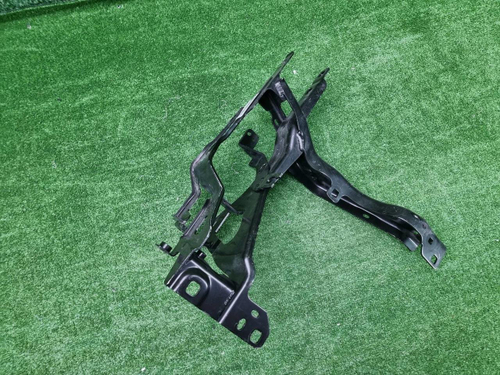 Кронштейн фары левый BMW X5 G05 (2018-н.в.)