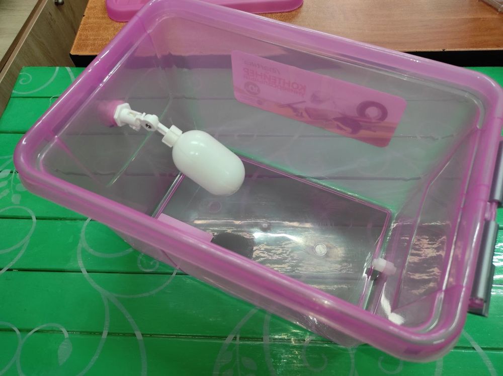 Бак 10 л д/ системы поения с поплавком