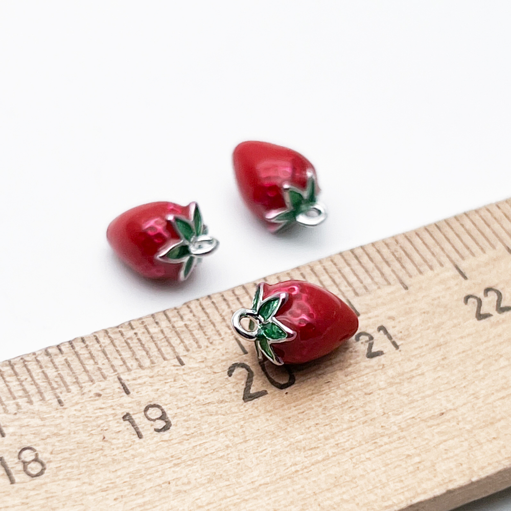 Подвеска Клубника, цвет серебро (родий), размер 11*7 мм, цена за 1 шт