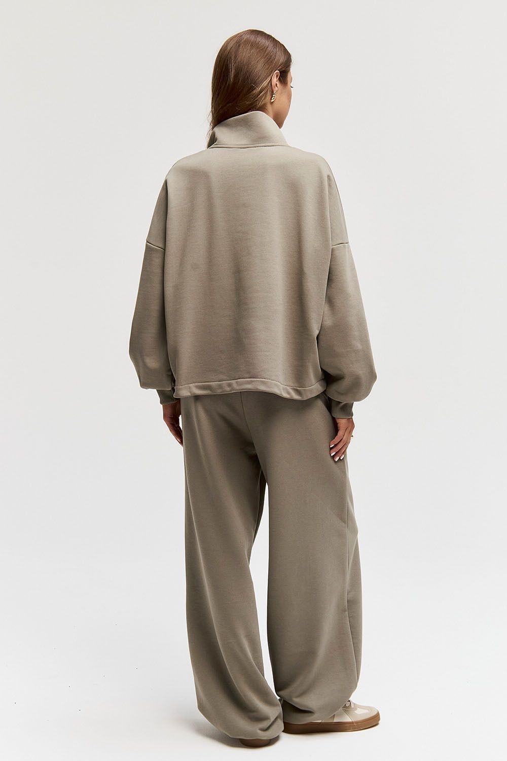 Олимпийка на молнии цвета хаки