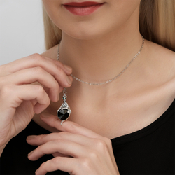 "Церра" кулон в серебряном покрытии из коллекции "Дикие кошки"  с черным кристаллом