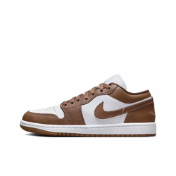 alt="Air Jordan 1 Low Archaeo Brown DC0774-202 женские коричневые с белым вид сбоку на белом фоне"