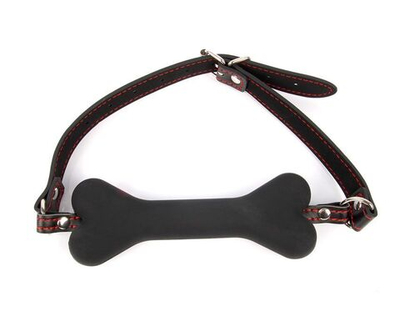 Черный силиконовый кляп-косточка на регулируемом ремешке (Цвет: черный)