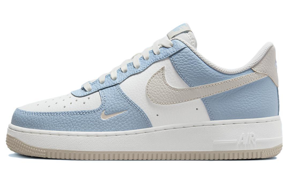 Кроссовки Nike Air Force 1 Low (Женская размерная сетка)