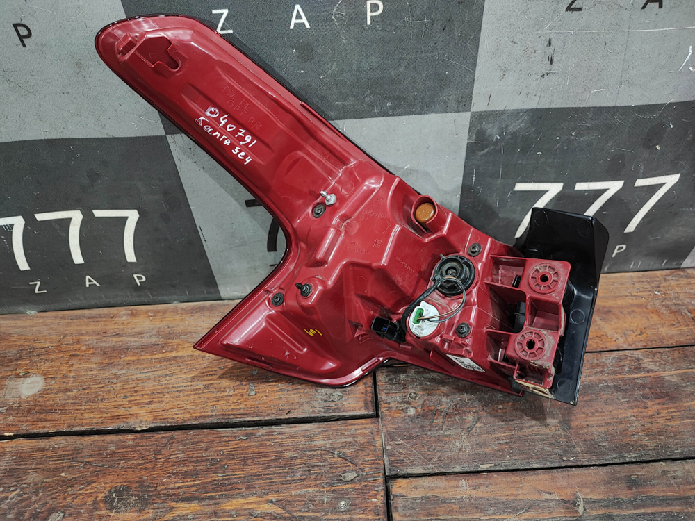 Фонарь задний правый Hyundai Santa Fe 4 (TM) 20-24 Б/У Оригинал 92402S1600