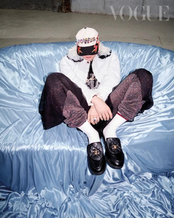 публикация VOGUE TAIWAN - 2025.03 GD