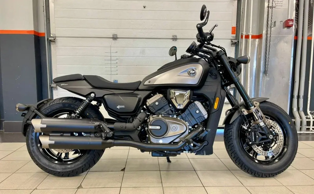 QJMotor SRV 600 V, 2024