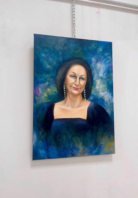 Картина «Портрет Галиевой Ирины», художник Татьяна Никитина. В личном кабинете основателя Арт Центра «Арт Без Границ»