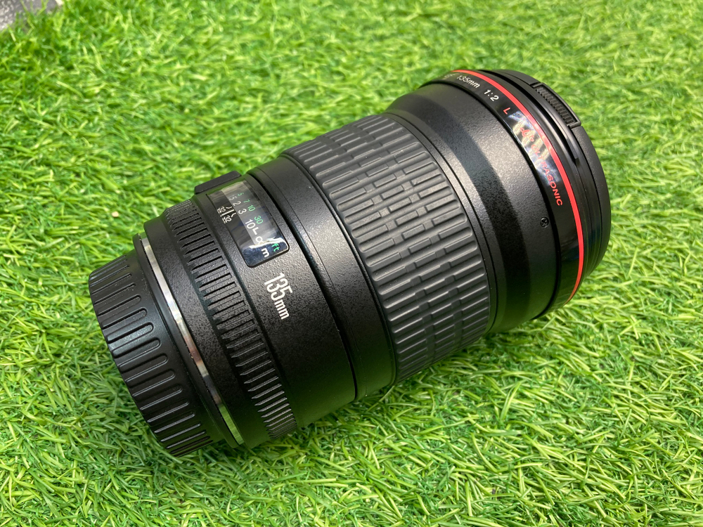 Canon EF 135mm 2L USM