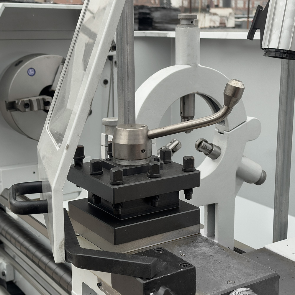 VISPROM SPV-1500/500 универсальный токарный станок с УЦИ