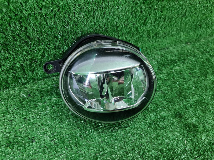 ПТФ правая Toyota Land Cruiser Prado 150 (17-н.в.)