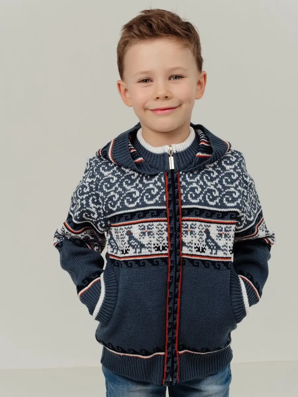 Кофта вязаная с капюшоном