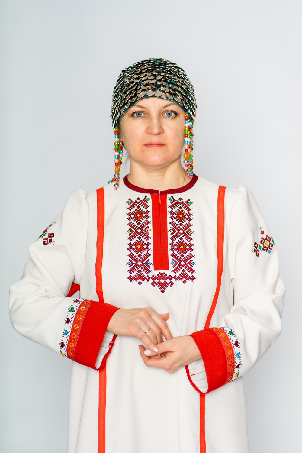 Платье женское с вышивкой