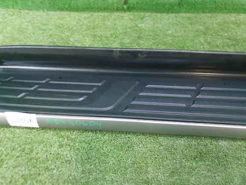 Накладка порога правая Toyota Fortuner II (2015-н.в.)