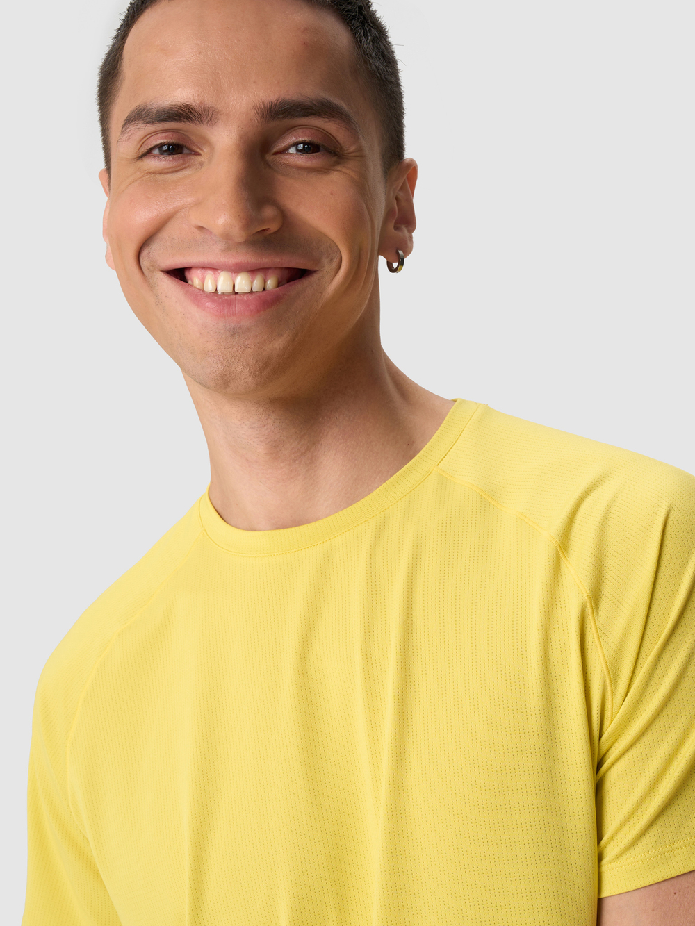 Футболка мужская GRI Весна жёлтая