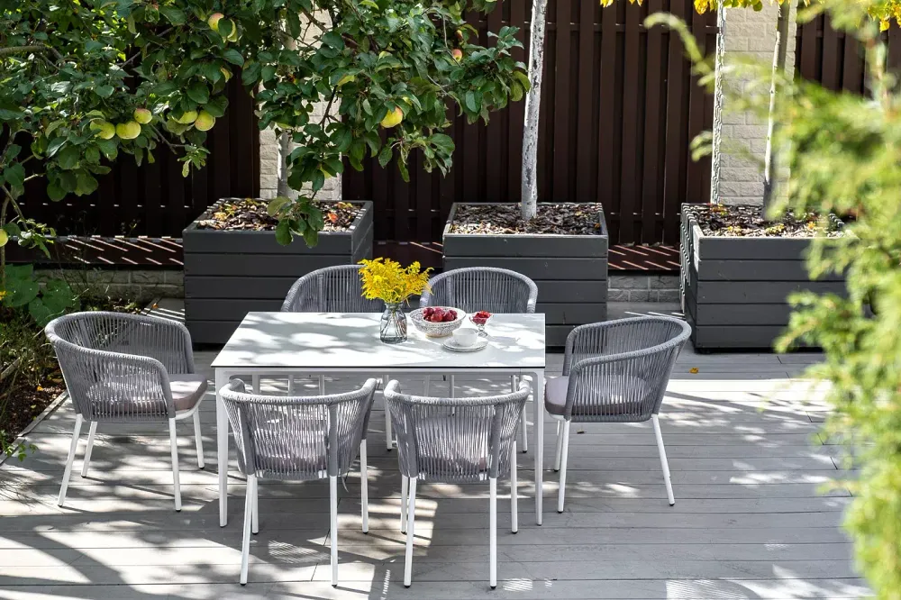 "Малага" обеденная группа на 6 персон со стульями "Марсель", каркас белый, роуп светло-серый