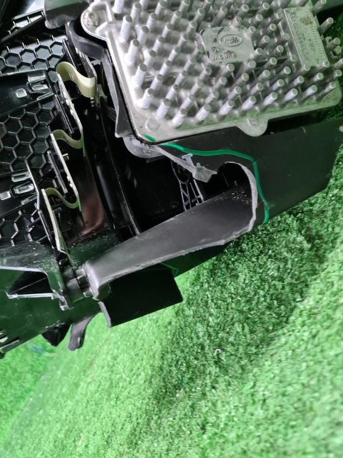 Битая Фара левая Jaguar I-PACE (2018-н.в.) LED