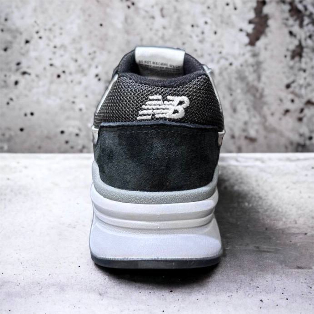 New Balance 997H • Black