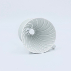 Керамическая воронка Hario 02, белая