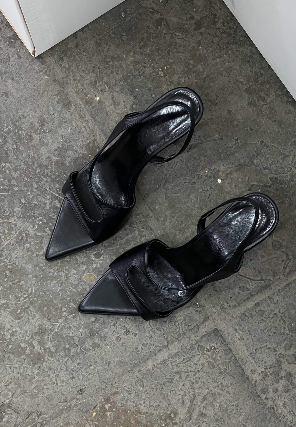 Босоножки // Emma // Black