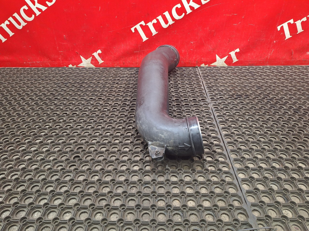 Патрубок воздушного фильтра 2018г