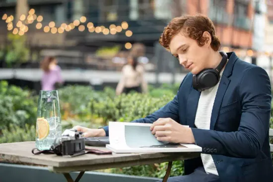 Беспроводные наушники Sony WH-1000XM4 Черный