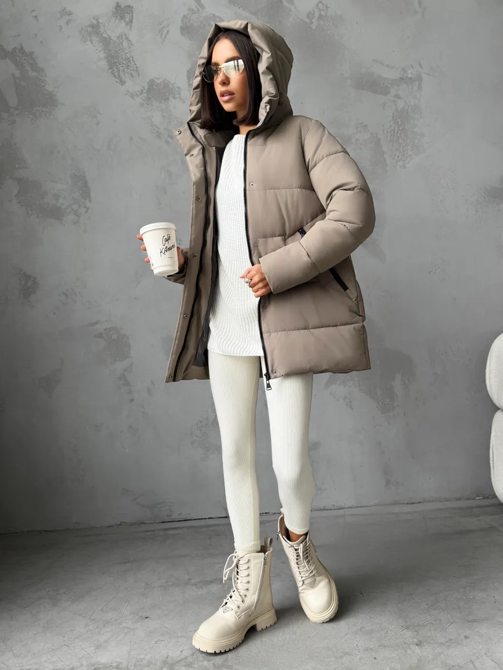 Куртка демисезонная с капюшоном удлиненная