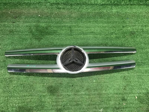 Накладка решетки радиатора Mercedes GL x166 (2012-2016)