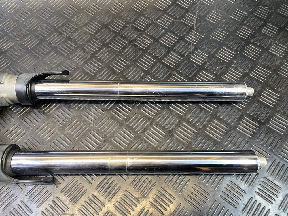 Перья вилки Yamaha TDM850 RN03J 054015