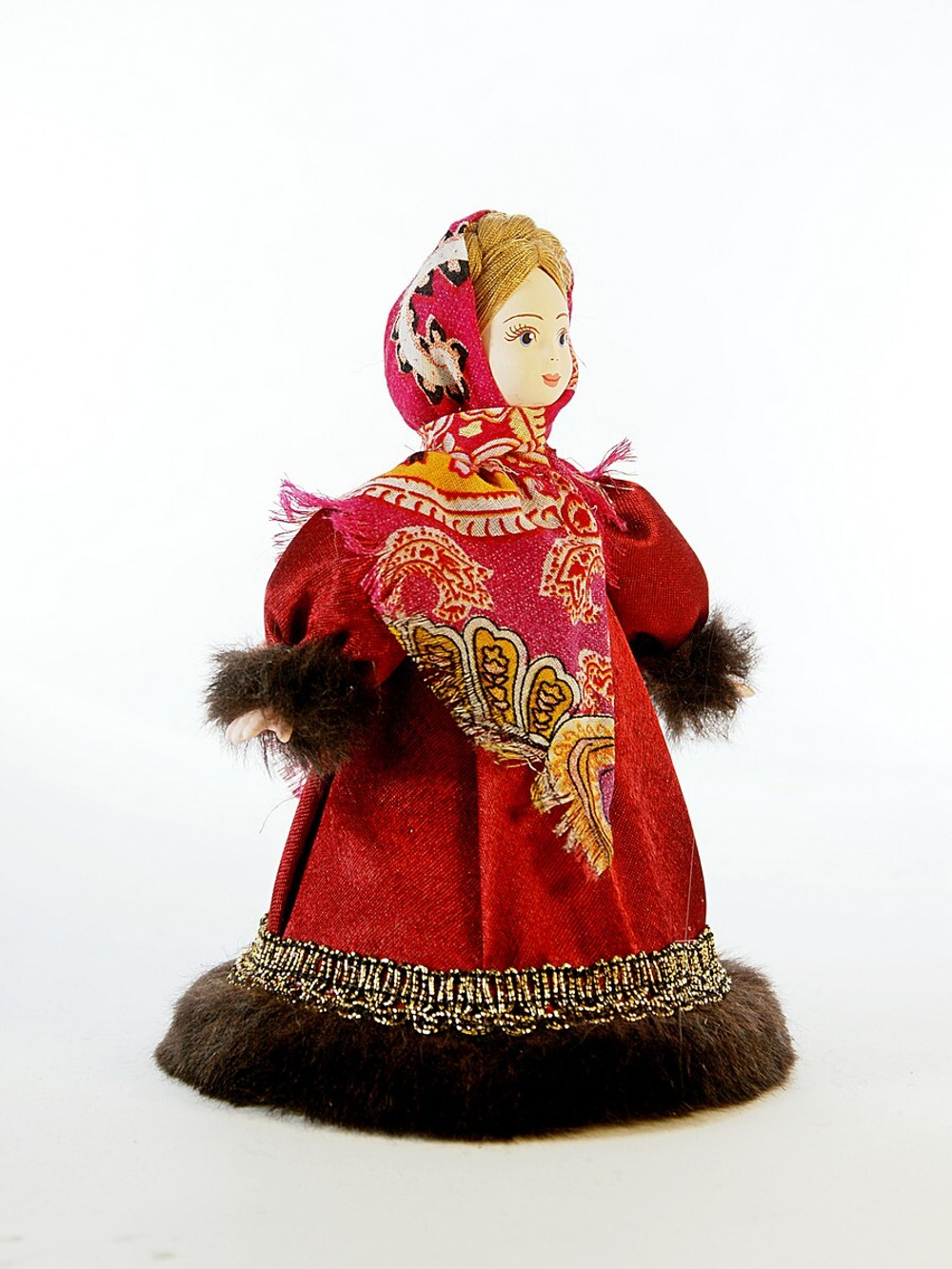 Кукла коллекционная Горожанка в зимней одежде