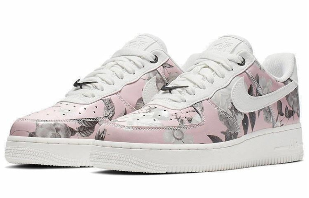 Кроссовки Nike Air Force 1 (Женская размерная сетка)