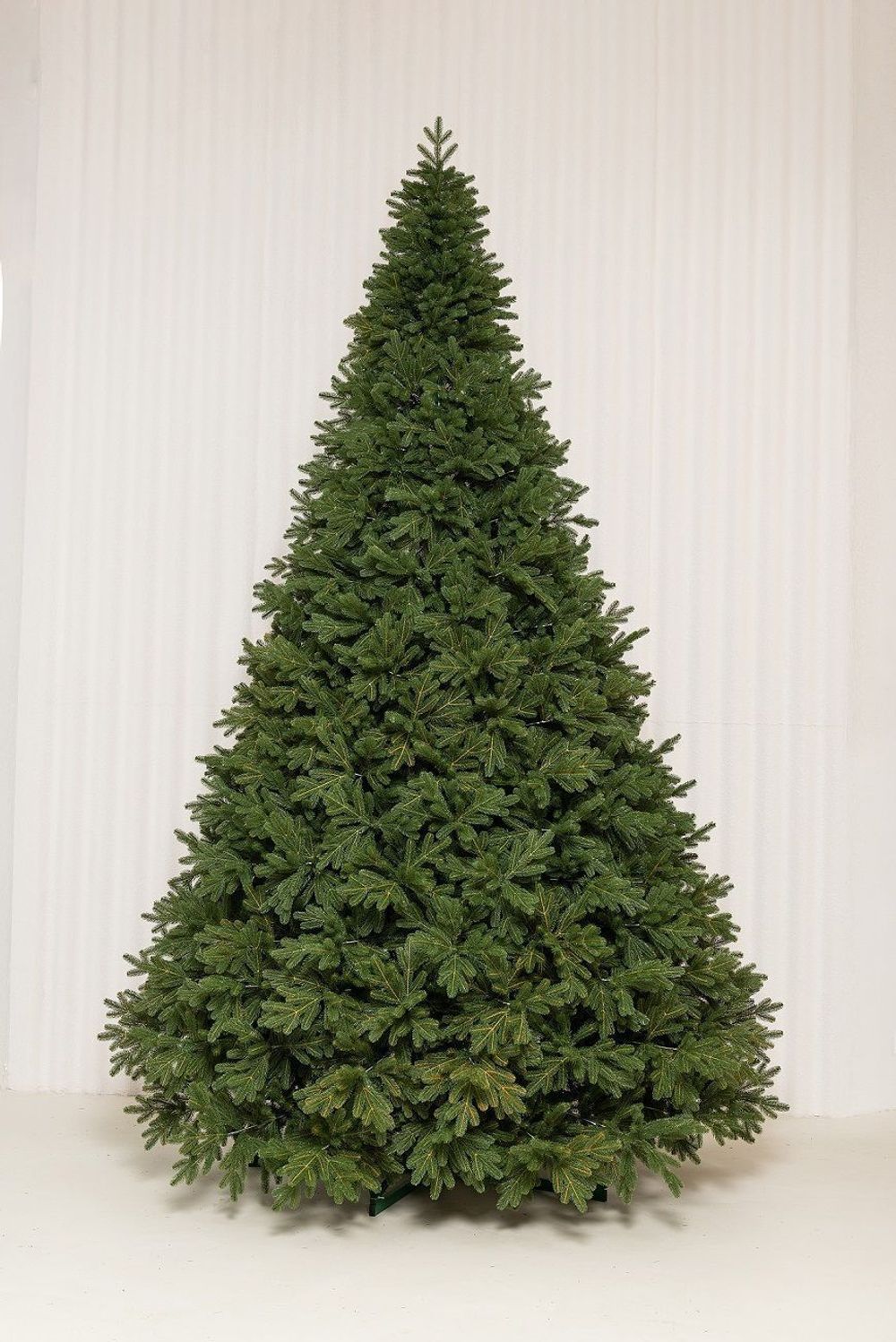 большая новогодняя ель, литая хвоя, ствольная