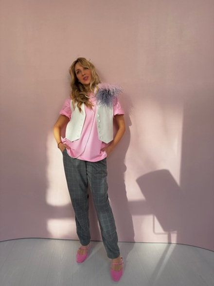 Брюки в клетку серые