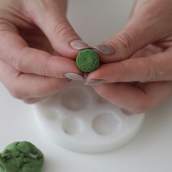 Молд силиконовый "Серединки цветов" универсальный от Академии DECO