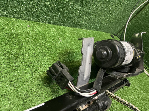 Механизм крышки багажника Mercedes V w447 (14-нв)