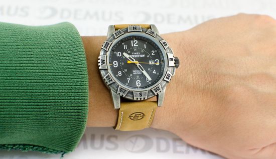 Наручные часы Timex T49991