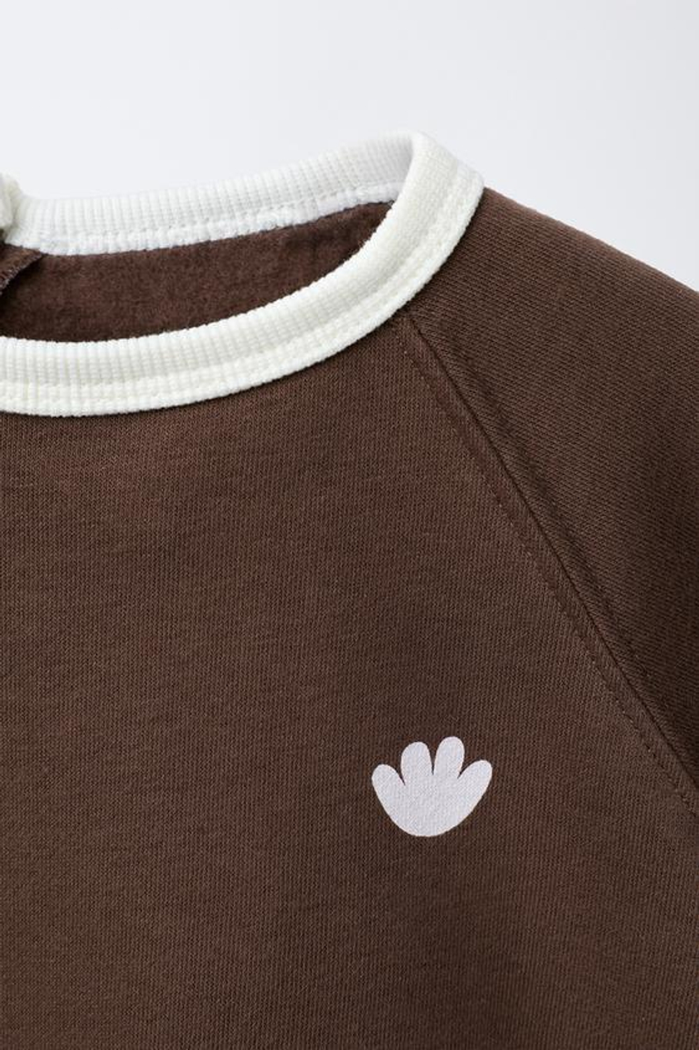 ZARA КОМПЛЕКТ: ТОЛСТОВКА И БРЮКИ С КОНТРАСТНЫМИ ДЕТАЛЯМИ, КОРИЧНЕВЫЙ