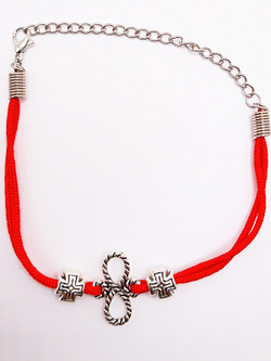 Красная нить от сглаза. Бесконечность