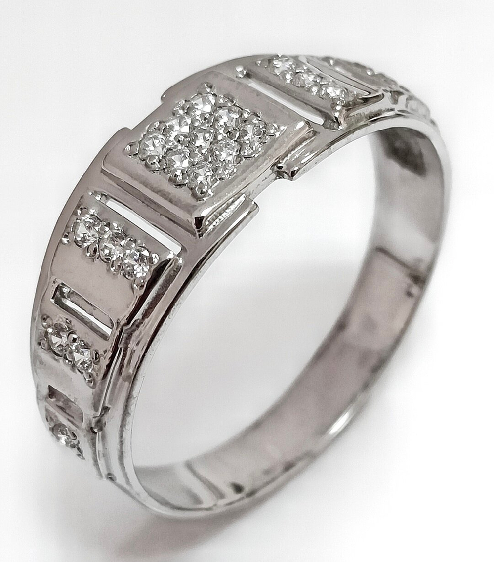 Ювелирное кольцо из серебра