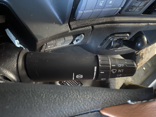 Переключатель подрулевой правый 2024г