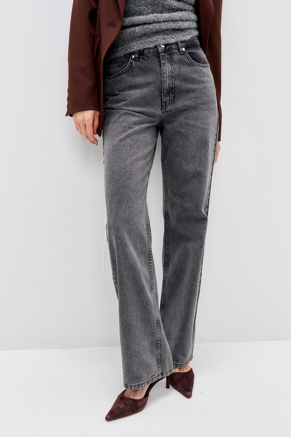 Джинсы wide leg серого цвета