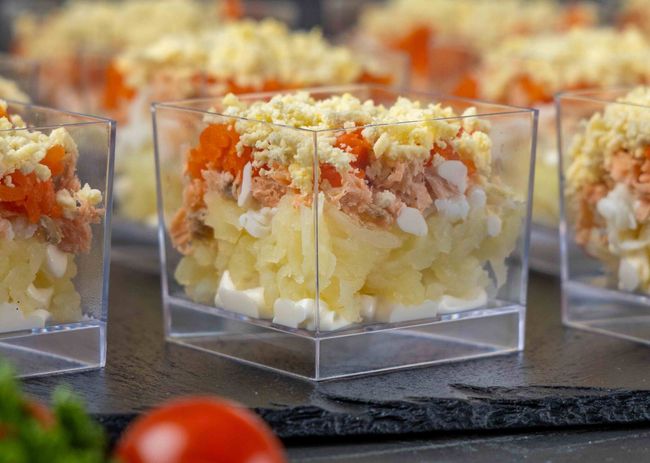 Веррин с салатом &quot;Мимоза&quot; с лососем, 12 шт.