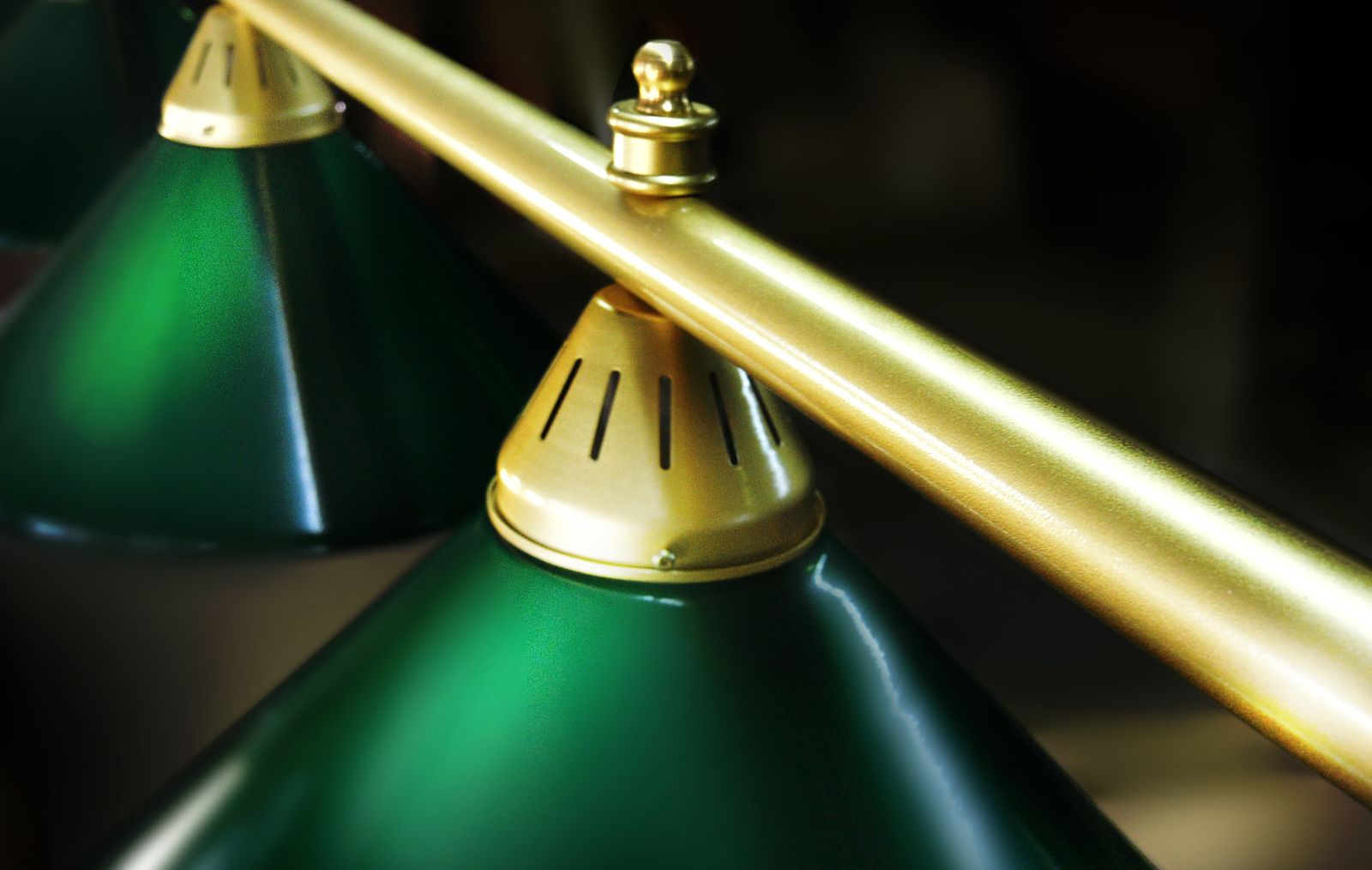 Лампа STARTBILLIARDS 5 пл. (плафоны зеленые,штанга золотая,фурнитура золото) фото №4