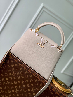 Louis Vuitton Capucines MM