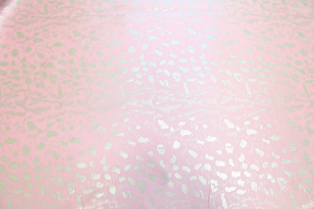 Атлас стрейч фоль светло-розовый