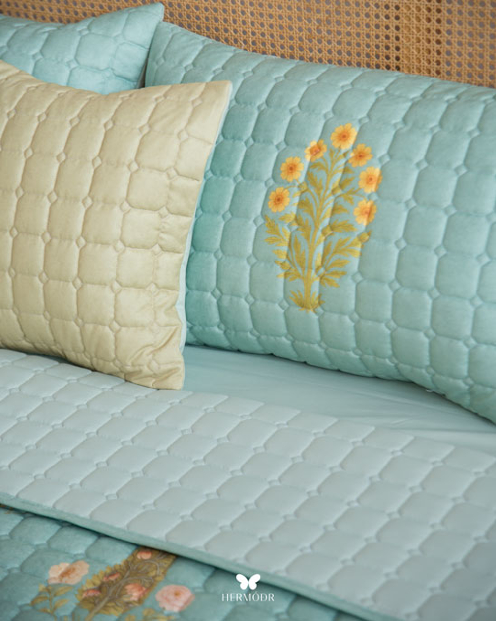 Комплект стеганного покрывала и 3 наволочек Soufiyan Navy Blue Hermodr 130220321 Иран