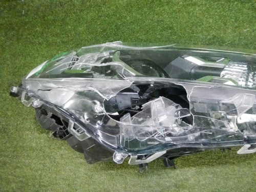 Битая Фара правая Toyota RAV4 5 XA50 (2018-н.в.) LED