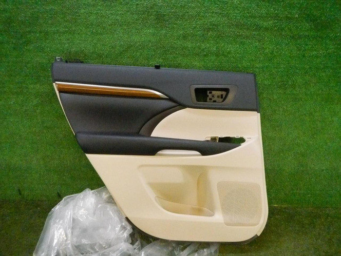 Обшивка двери задняя левая Toyota Highlander 3 U50 (2016-2019)